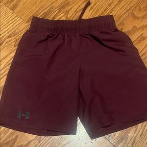 Under Armour boys maroon shorts